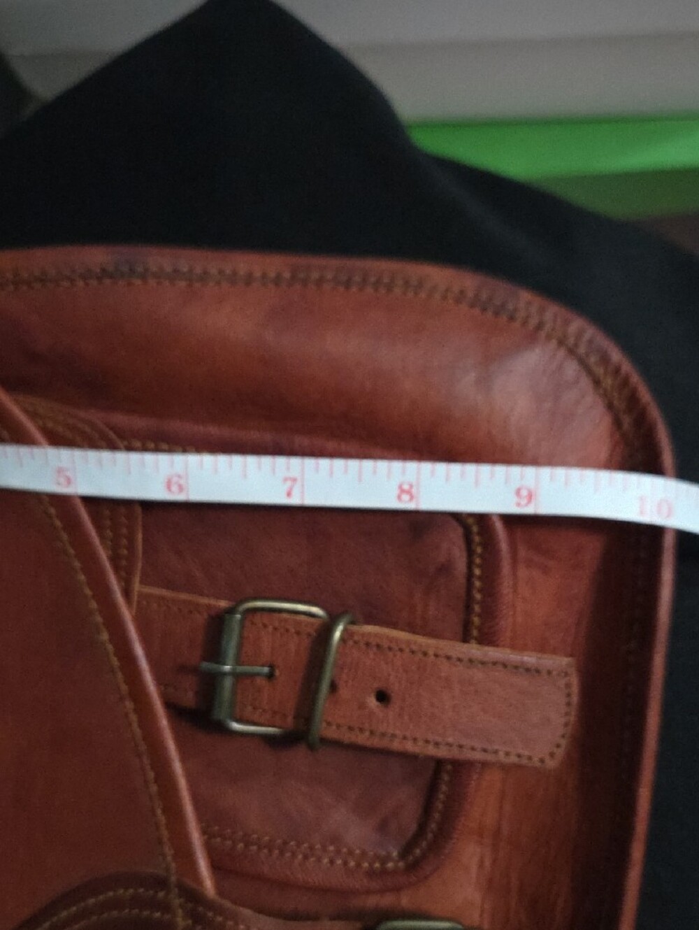 Classic Tan Leather Crossbody Satchel - Unbranded - Picture 3 of 10